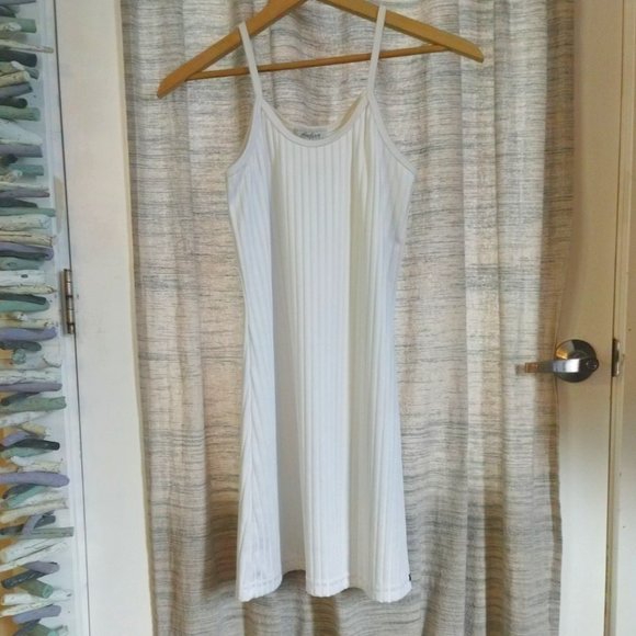 Vintage Y2K Long White Ribbed Slimming Tank Top - Picture 1 of 9